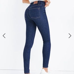 Madewell Petite Curvy High-Rise Skinny Jeans in Lucille Wash